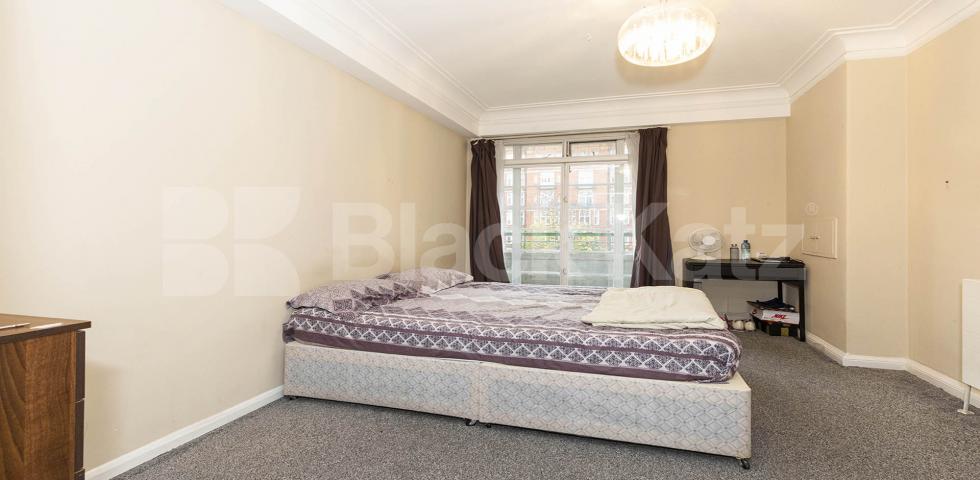			3 Bedroom, 2 bath, 1 reception Flat			 Dorset House, Gloucester Place , Baker Street